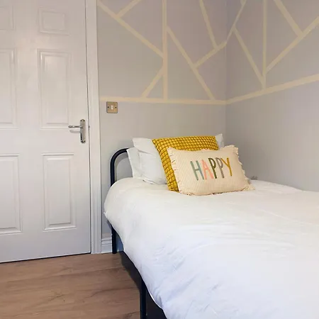 Olive Immaculate Wembley Apartment, 15Mins To Central London, By Edens Exterior photo
