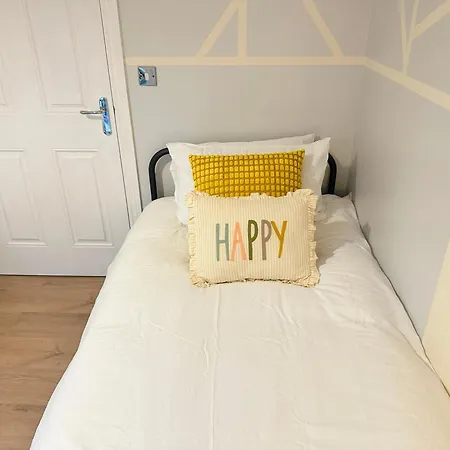 Olive Immaculate Wembley Apartment, 15Mins To Central London, By Edens Exterior photo