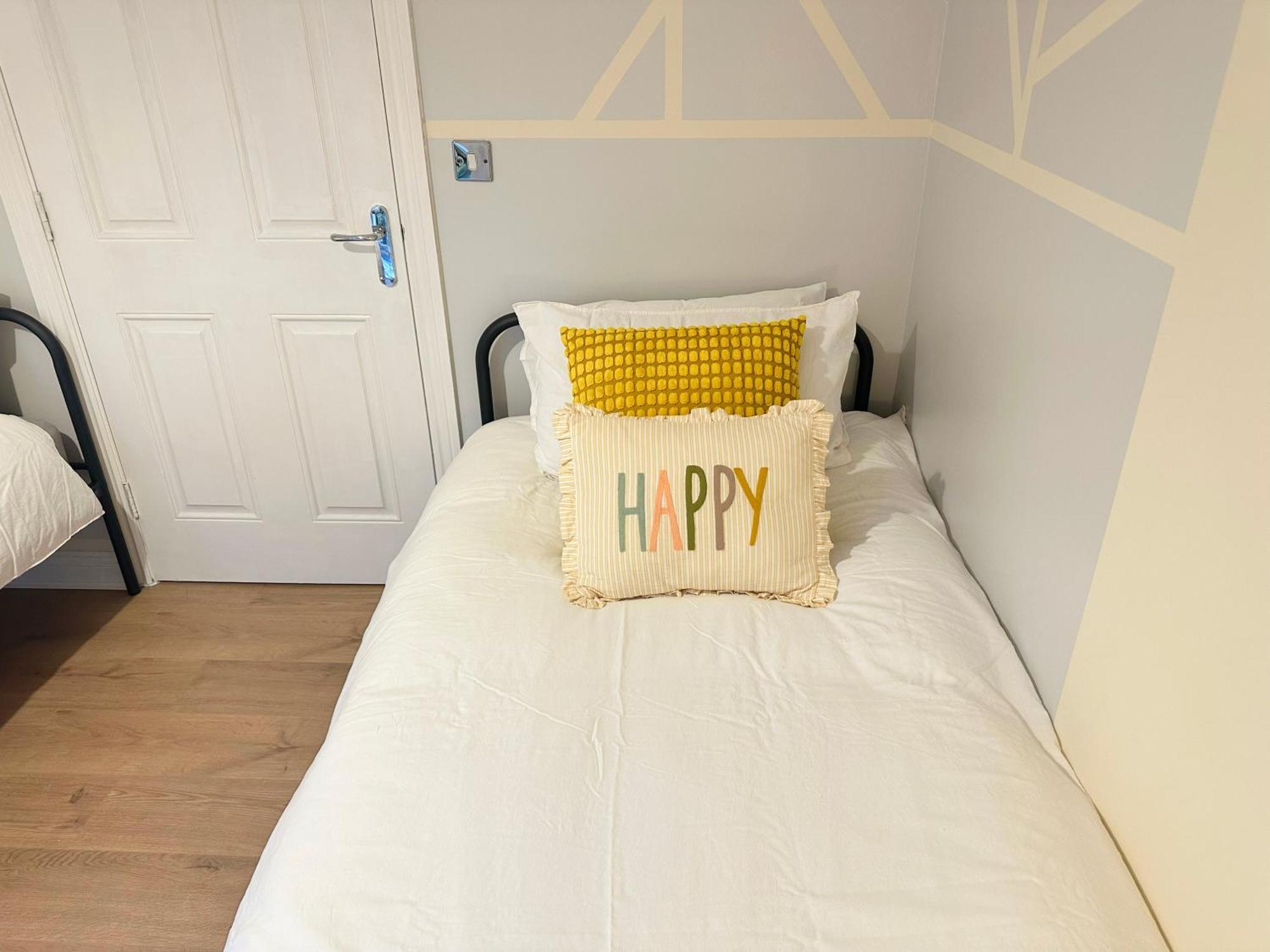 Apartment Olive Immaculate Wembley Apartment, 15mins To London, By Edens *