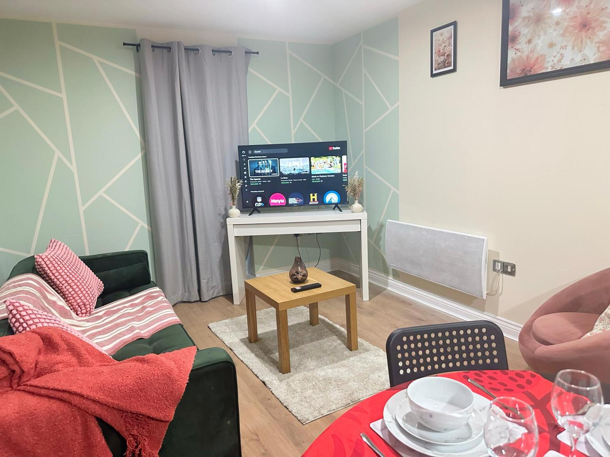 Apartment Olive Immaculate Wembley Apartment, 15mins To London, By Edens