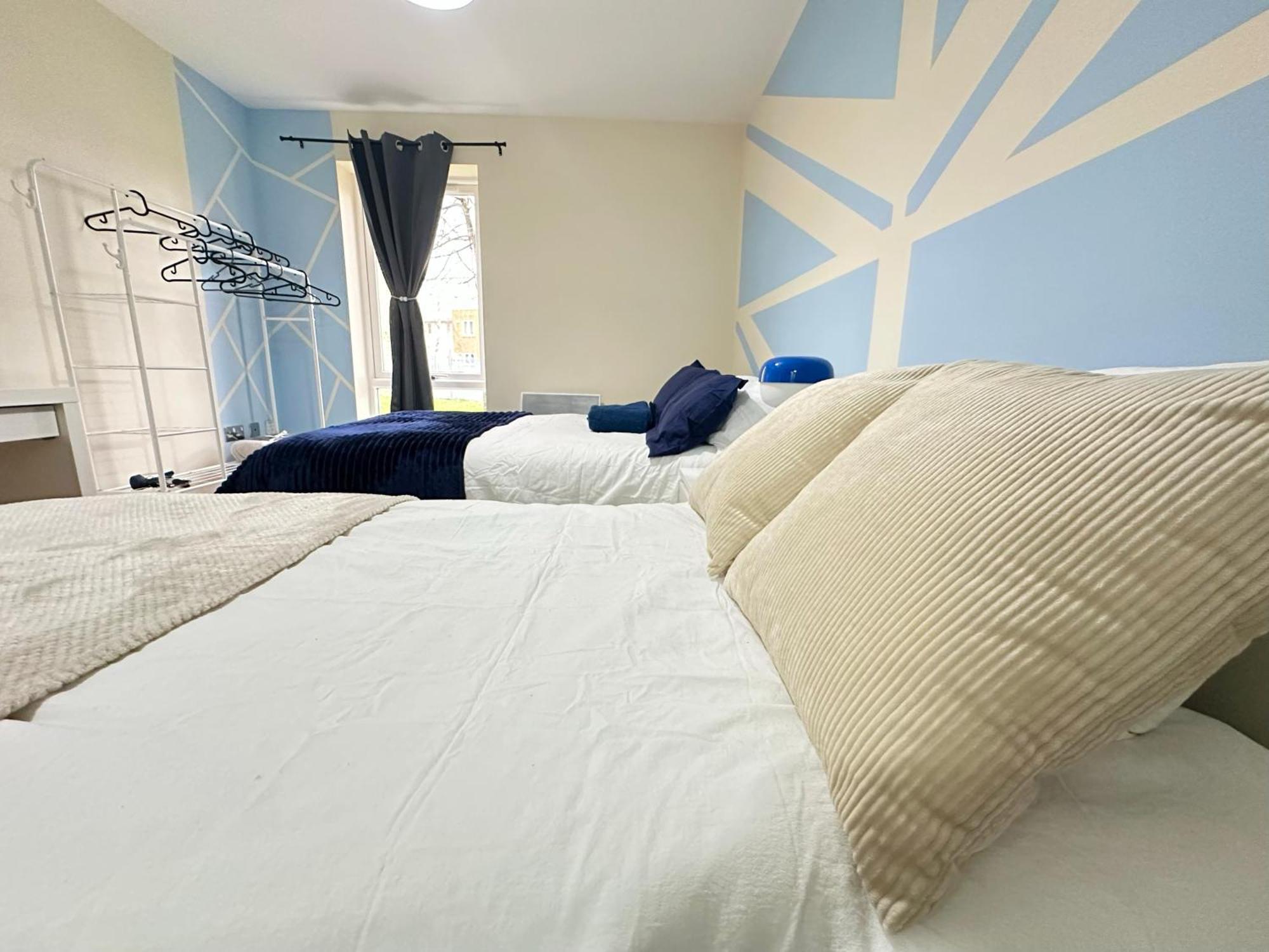 Olive Immaculate Wembley Apartment, 15mins To London, By Edens * London