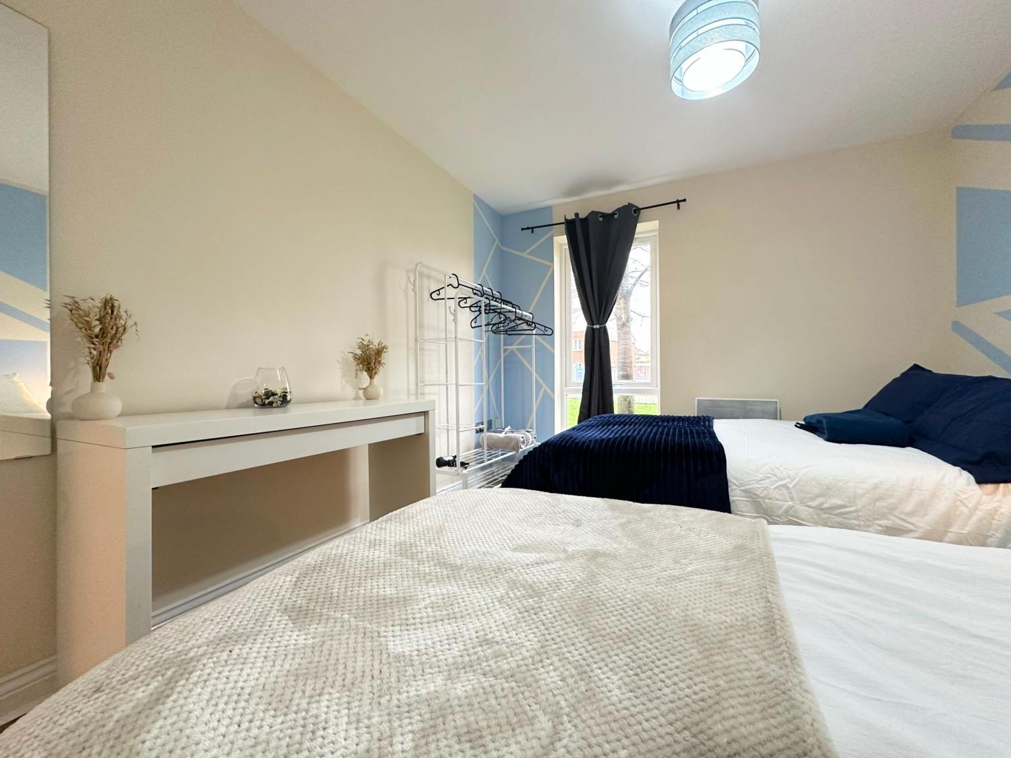 Olive Immaculate Wembley Apartment, 15mins To London, By Edens London