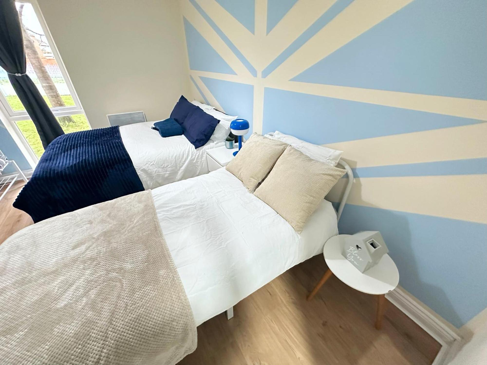 Olive Immaculate Wembley Apartment, 15mins To London, By Edens Apartment *