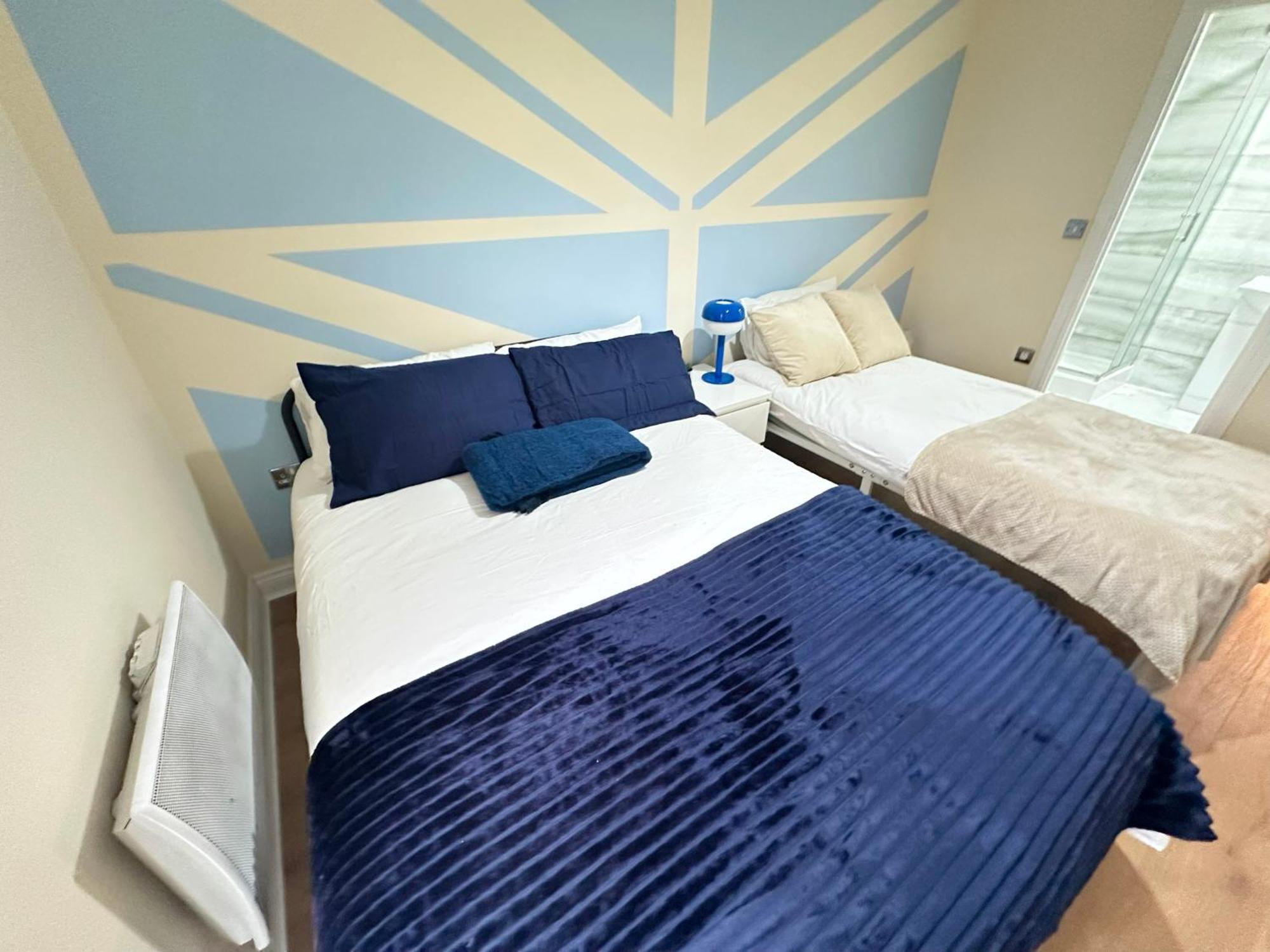 Olive Immaculate Wembley Apartment, 15mins To London, By Edens * London