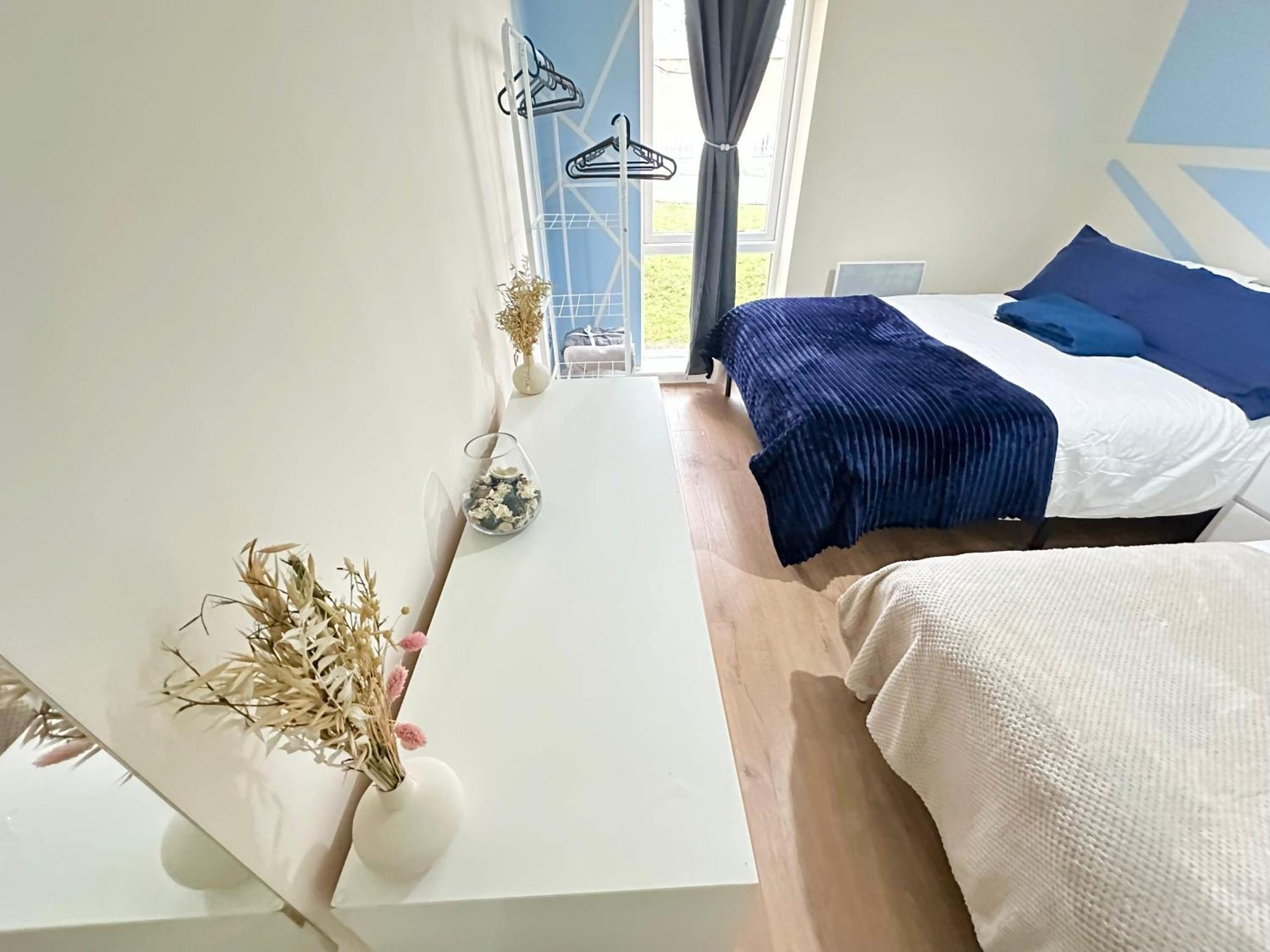 Olive Immaculate Wembley Apartment, 15mins To London, By Edens London