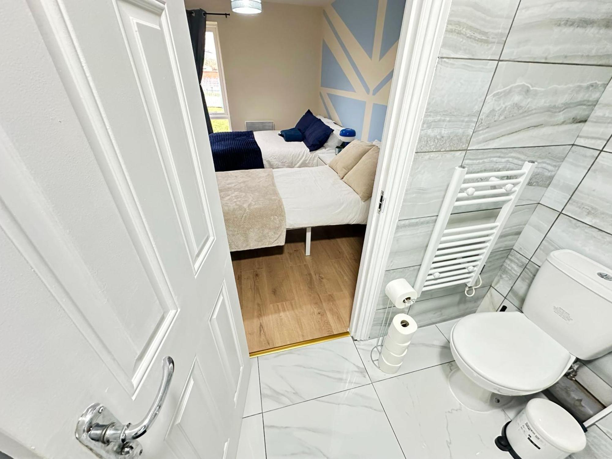 Olive Immaculate Wembley Apartment, 15mins To London, By Edens Apartment *